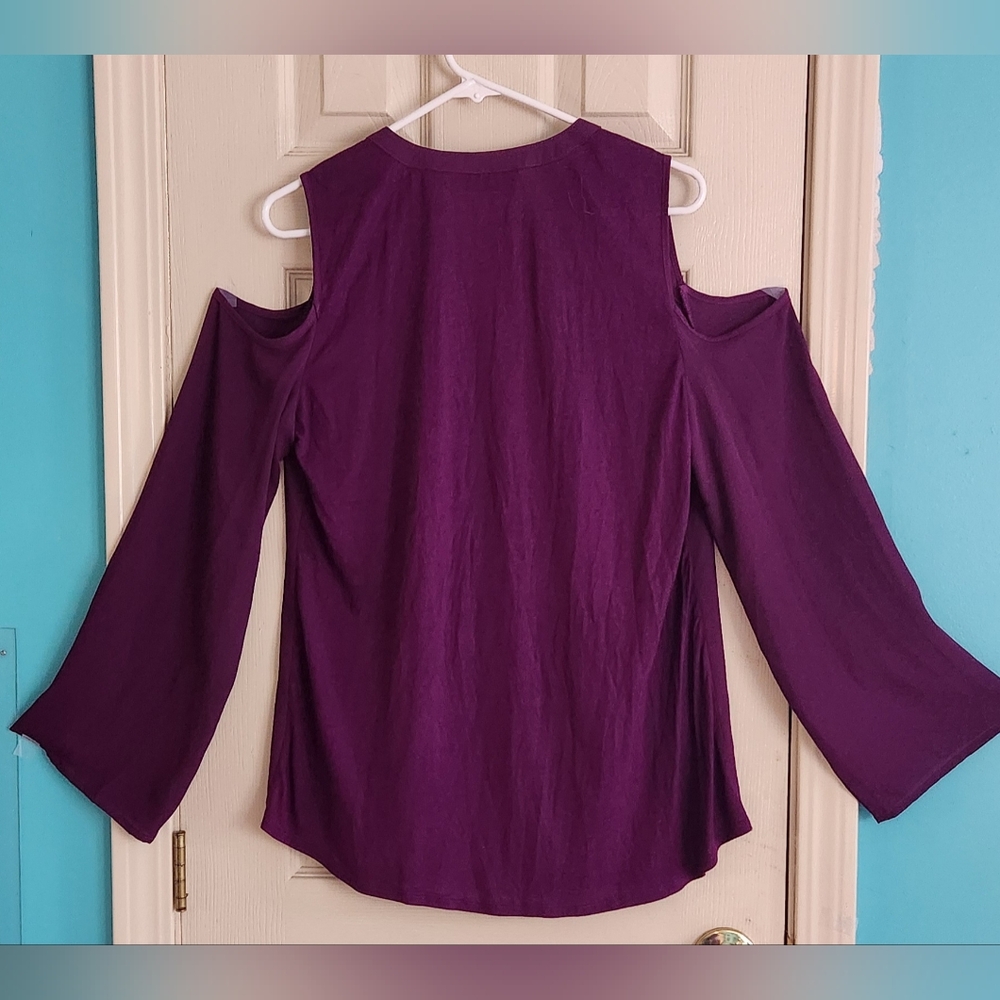 I*N*C International Concepts long sleeve cold shoulder button front blouse